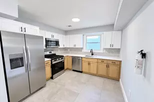 23 Edwin Pl, Newark, NJ 07112 - Photo 3