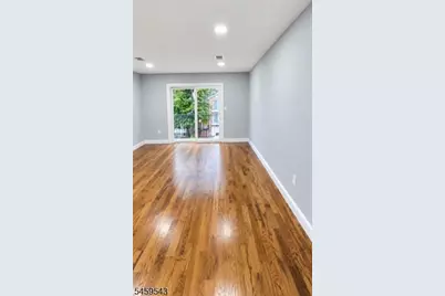23 Edwin Pl, Newark, NJ 07112 - Photo 5