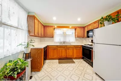 424 Frankfort St, Orange, NJ 07050 - Photo 7