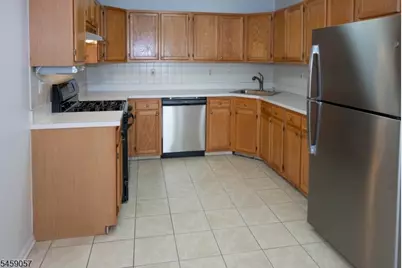 128 Arbor Way, Branchburg Township, NJ 08876 - Photo 5