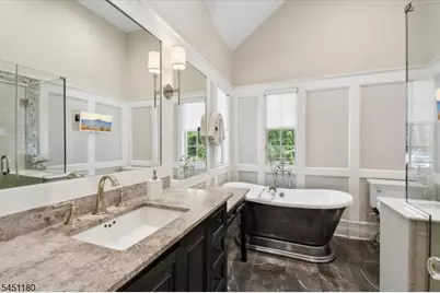 347 Drakestown Rd, Washington Township, NJ 07853 - Photo 27