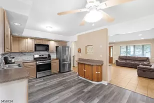 127 Mountain Cir S, West Milford Twp., NJ 07480 - Photo 13
