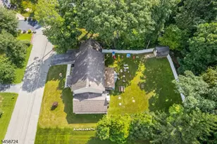 127 Mountain Cir S, West Milford Twp., NJ 07480 - Photo 33