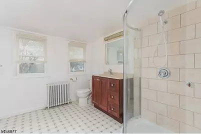 24 Morris Ave, Montville Township, NJ 07045 - Photo 17