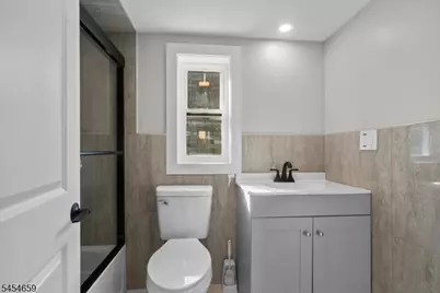 125 Park Ave, Newark, NJ 07104 - Photo 35