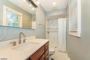 20 Byron Pl, Sparta Township, NJ 07871 - Photo 23