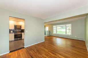 20 Byron Pl, Sparta Township, NJ 07871 - Photo 11