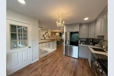 386 Waterview Rd, Bridgewater, NJ 08807 - Photo 5