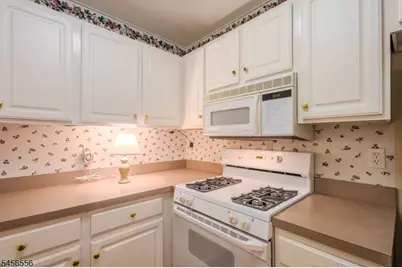 133 Town Center Dr, Warren Township, NJ 07059 - Photo 7