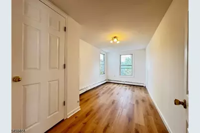 10 N Passaic Ave #4, Chatham, NJ 07928 - Photo 3