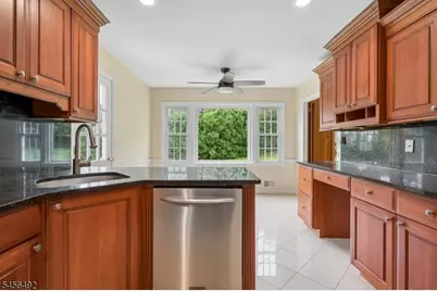 24 Woodland Rd, Madison, NJ 07940 - Photo 7