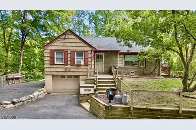 279 Prospect Point Rd, Jefferson Township, NJ 07849 - Photo 13