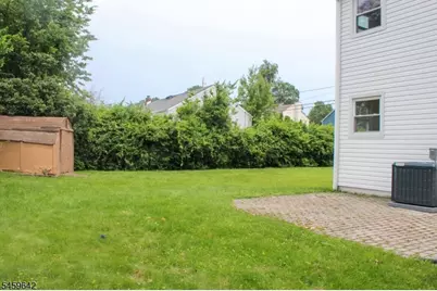 137 Centerton Dr, Parsippany, NJ 07054 - Photo 5