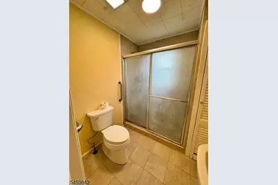 137 Centerton Dr, Parsippany, NJ 07054 - Photo 7