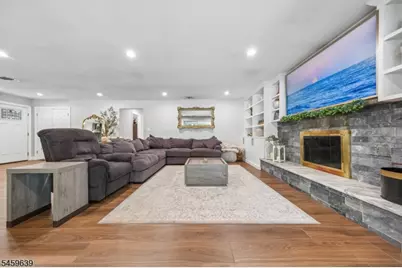 41 Carlos Dr, Fairfield, NJ 07004 - Photo 5