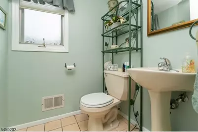 63 Averell Dr, Parsippany, NJ 07950 - Photo 7