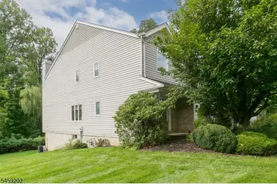 63 Averell Dr, Parsippany, NJ 07950 - Photo 21