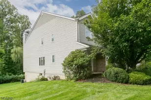 63 Averell Dr, Parsippany, NJ 07950 - Photo 21