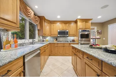 22 Trails End Ct, Westfield Town, NJ 07090 - Photo 7
