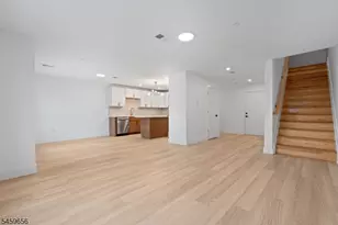 645 S 10th St Unit, Newark, NJ 07108 - Photo 3