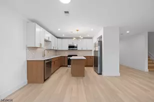 645 S 10th St Unit, Newark, NJ 07108 - Photo 9