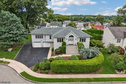 19 Brook Hollow Ct, Hawthorne, NJ 07506 - Photo 3