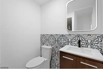 645 S 10th St Unit #2, Newark, NJ 07108 - Photo 13