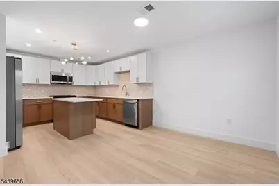 645 S 10th St Unit #2, Newark, NJ 07108 - Photo 11