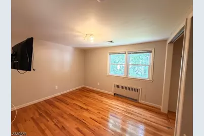 1031 Lowden Ave, Union Township, NJ 07083 - Photo 7