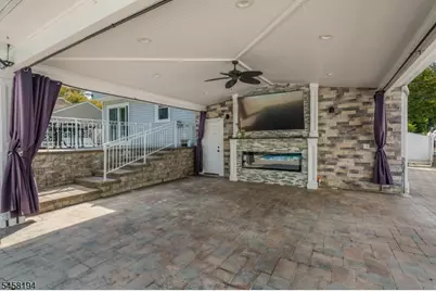 22 Bryant Dr, Livingston, NJ 07039 - Photo 9