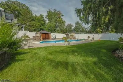 22 Bryant Dr, Livingston, NJ 07039 - Photo 7