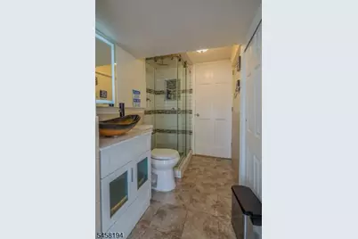 22 Bryant Dr, Livingston, NJ 07039 - Photo 33