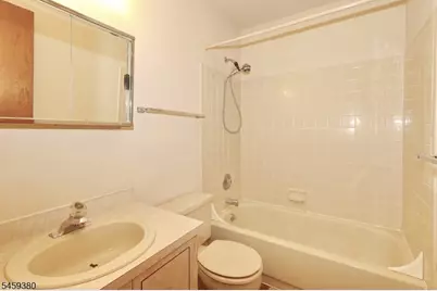 25 Tisbury Ct, Scotch Plains Township, NJ 07076 - Photo 19