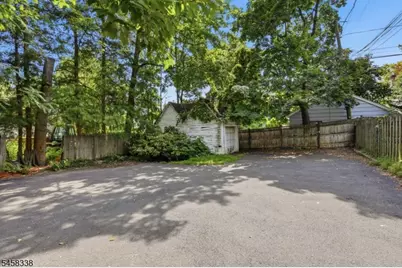126 Wildwood Ave, Montclair, NJ 07043 - Photo 21