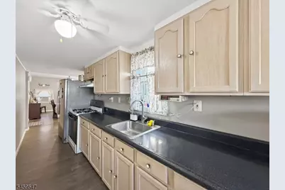 733 Schuyler Ave, Lyndhurst Township, NJ 07071 - Photo 7