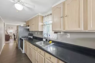 733 Schuyler Ave, Lyndhurst Township, NJ 07071 - Photo 7
