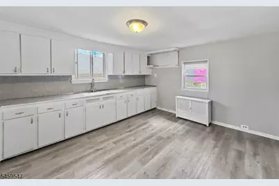 733 Schuyler Ave, Lyndhurst Township, NJ 07071 - Photo 23