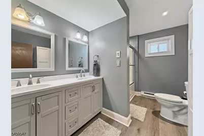 733 Schuyler Ave, Lyndhurst Township, NJ 07071 - Photo 9