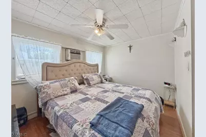 733 Schuyler Ave, Lyndhurst Township, NJ 07071 - Photo 15