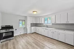 733 Schuyler Ave, Lyndhurst Township, NJ 07071 - Photo 21