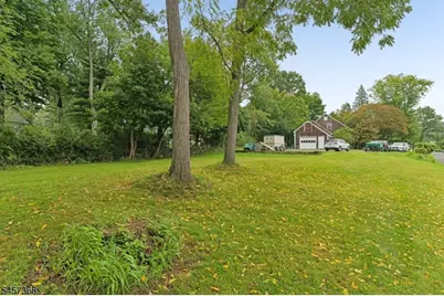 41 Laurel Ave, West Orange Township, NJ 07052 - Photo 19
