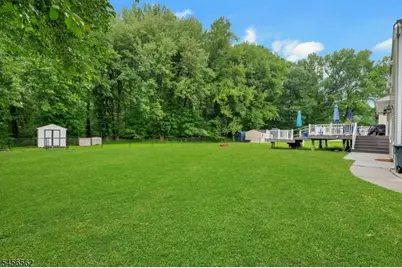 27 Big Piece Rd, Fairfield, NJ 07004 - Photo 31