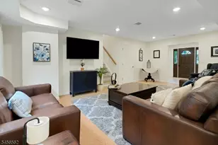27 Big Piece Rd, Fairfield, NJ 07004 - Photo 21