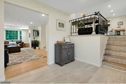 27 Big Piece Rd, Fairfield, NJ 07004 - Photo 9