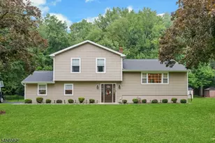 27 Big Piece Rd, Fairfield, NJ 07004 - Photo 1