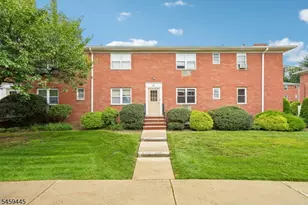 61 Knox Terrace, Wayne, NJ 07470 - Photo 1