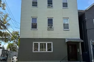382 Walnut St, Newark, NJ 07105 - Photo 1