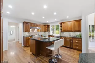 6 Fawn Ridge Rd, Clinton Township, NJ 08833 - Photo 17