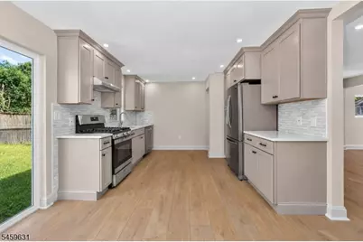 569 Congress St, Phillipsburg, NJ 08865 - Photo 7