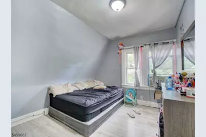 18 Shanley Ave, Newark, NJ 07108 - Photo 3